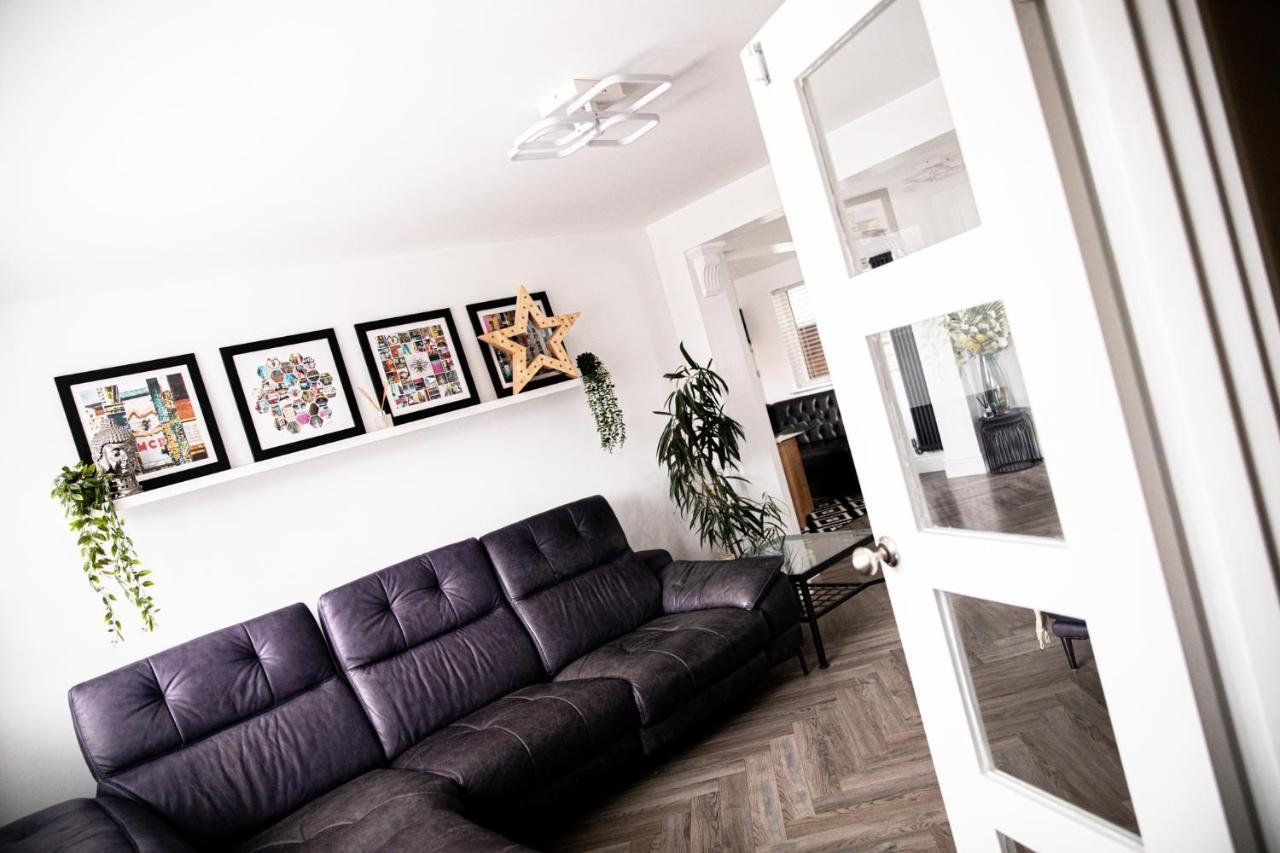Inviting 3-Bed House In Манчестер Екстер'єр фото